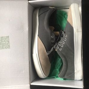 Near mint Diamond Shoes size 11